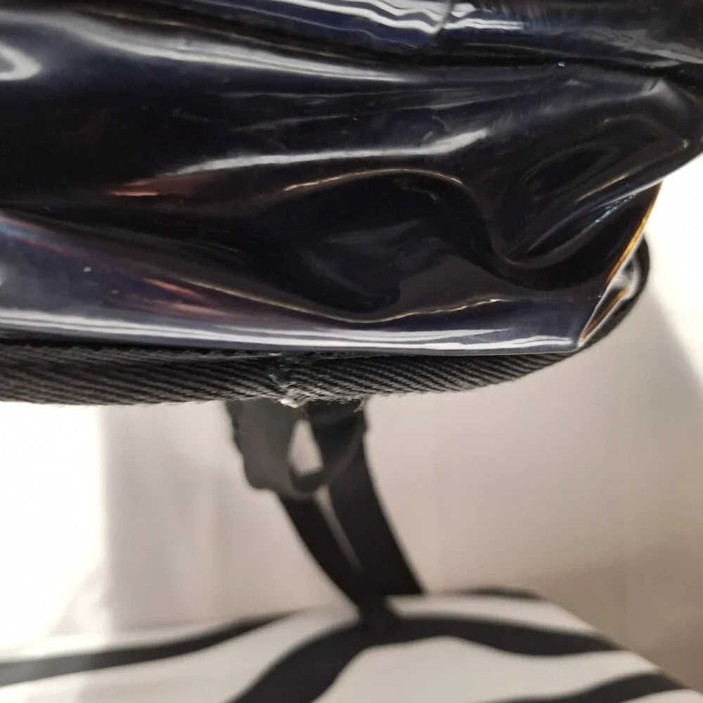 Vibedration hydration backpack